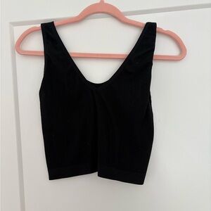 Black Women's cropped tank Top